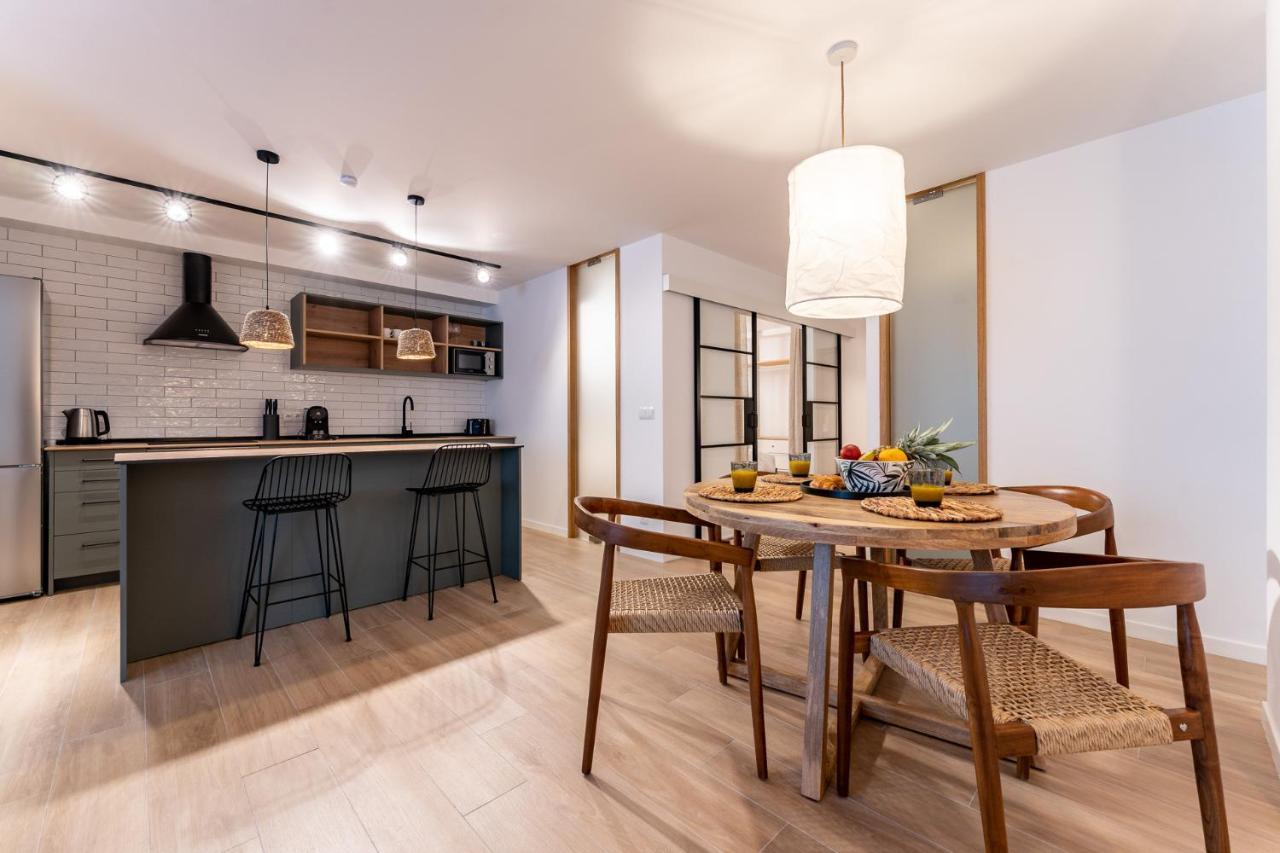 Apartment Luxury Beachfront Living On The With Big Terrace *