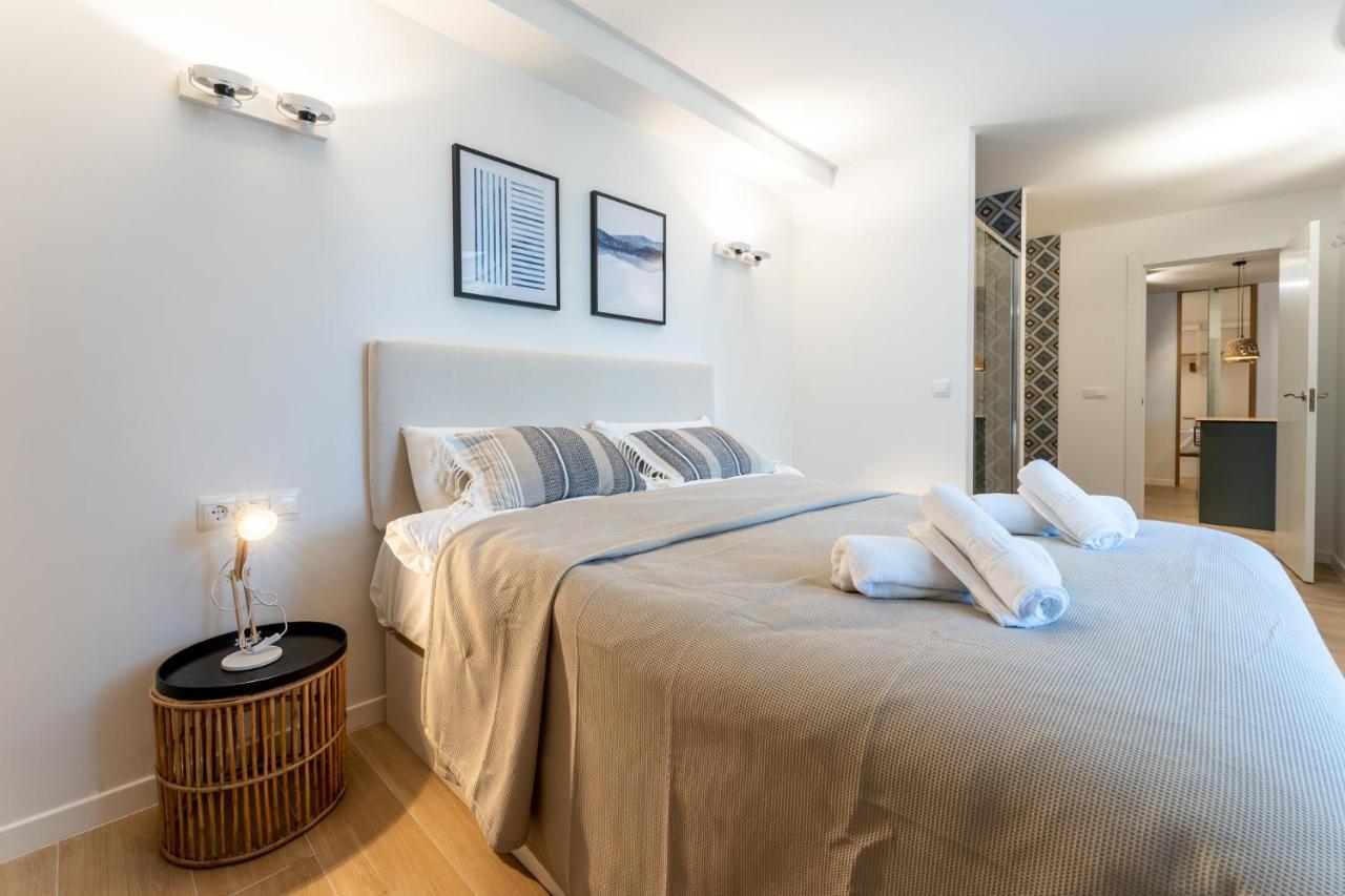 Luxury Beachfront Living On The With Big Terrace Appartement *