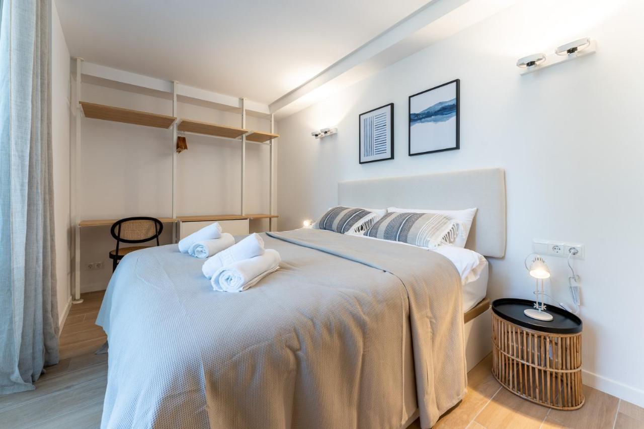 Luxury Beachfront Living On The With Big Terrace * Torremolinos