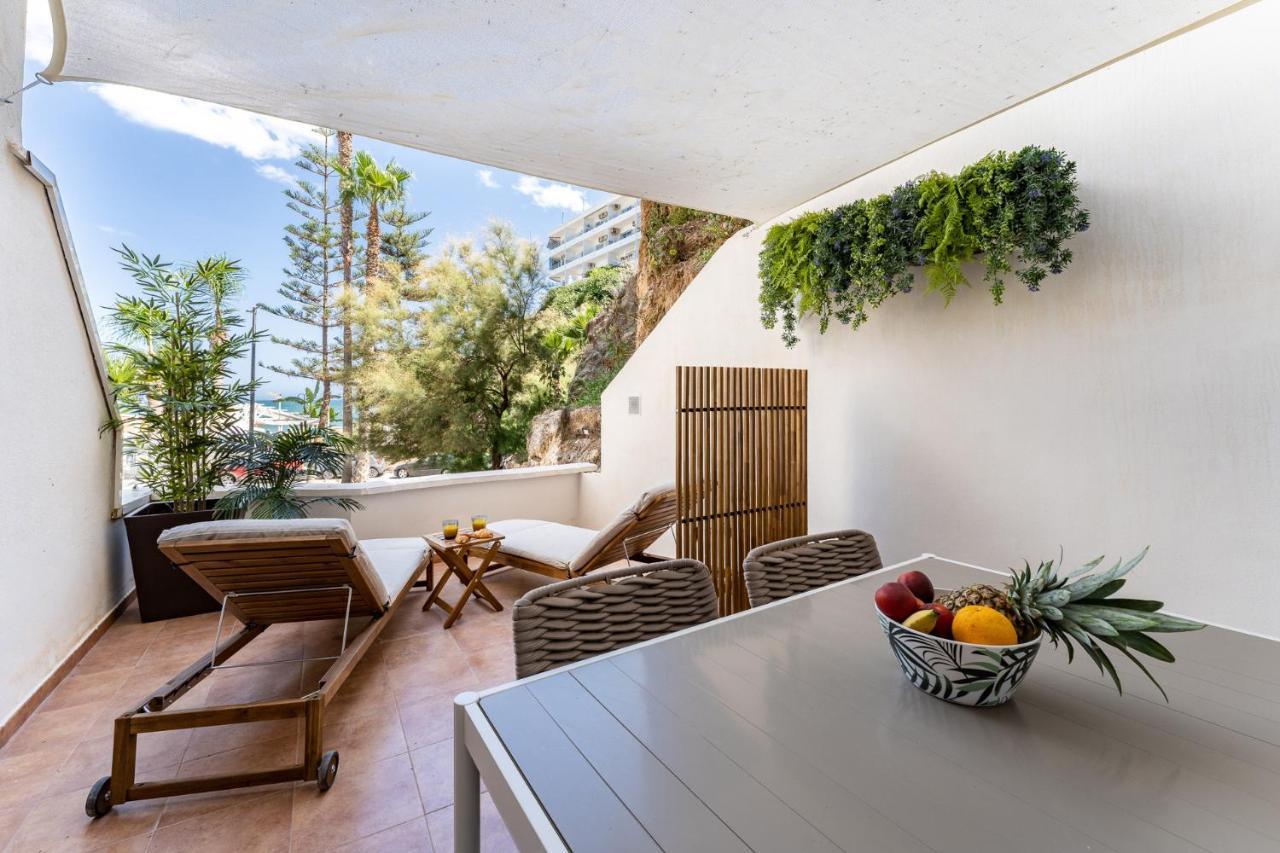 Luxury Beachfront Living On The With Big Terrace Appartement Torremolinos