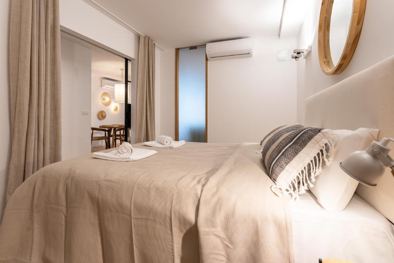 Luxury Beachfront Living On The With Big Terrace * Torremolinos