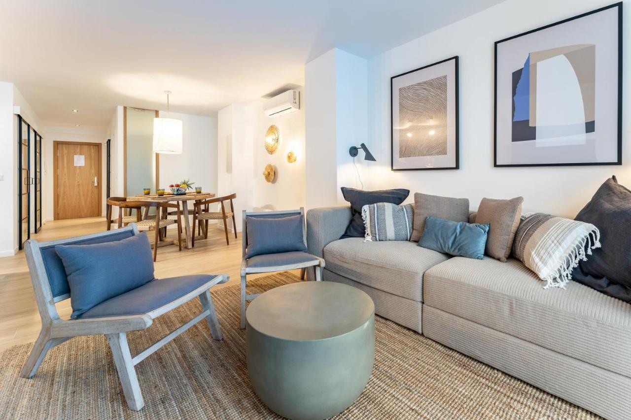 Luxury Beachfront Living On The With Big Terrace Appartement *